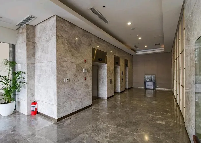 Midtown Aparthotel