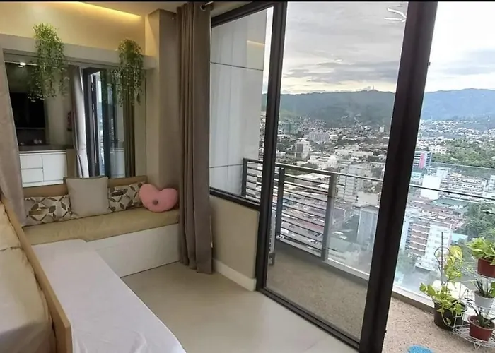 Midtown Aparthotel 4*